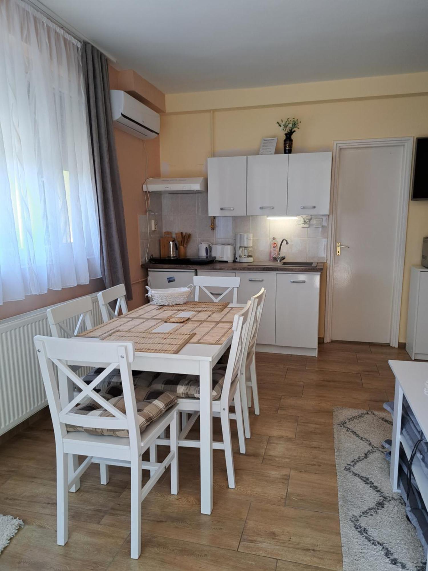 Jazmin Apartman 잘라카로쉬 외부 사진