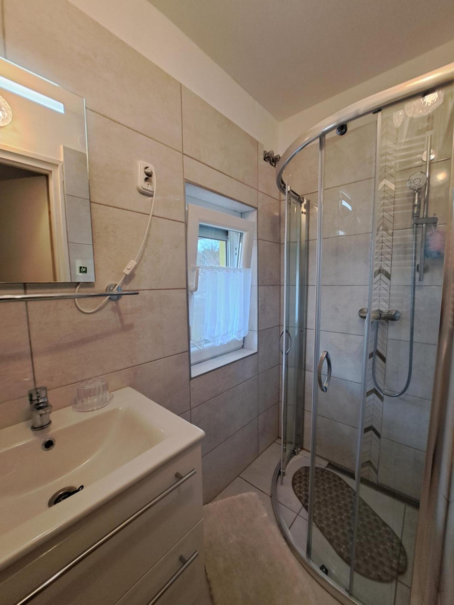 Jazmin Apartman 잘라카로쉬 외부 사진
