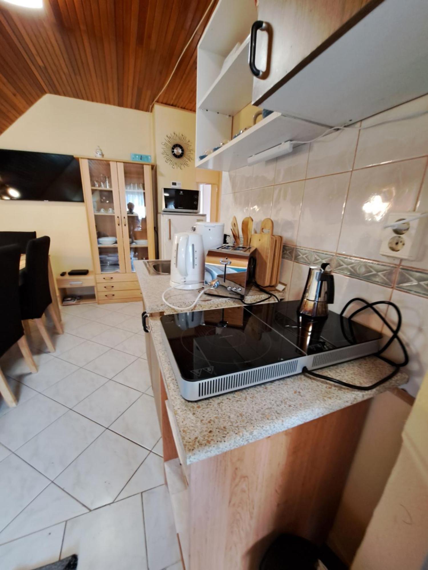 Jazmin Apartman 잘라카로쉬 외부 사진