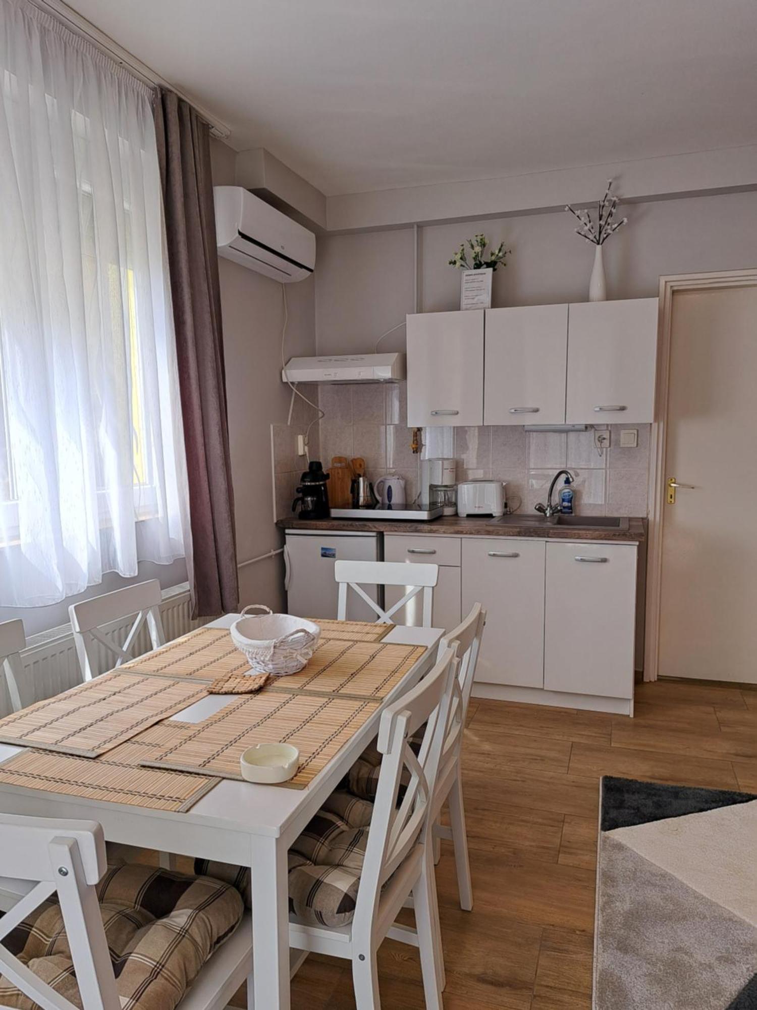 Jazmin Apartman 잘라카로쉬 외부 사진