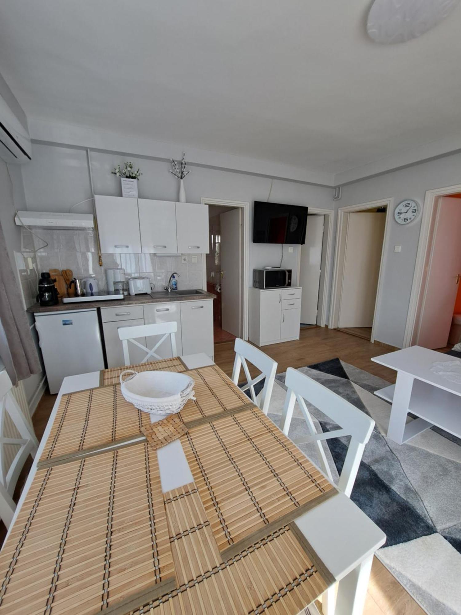 Jazmin Apartman 잘라카로쉬 외부 사진