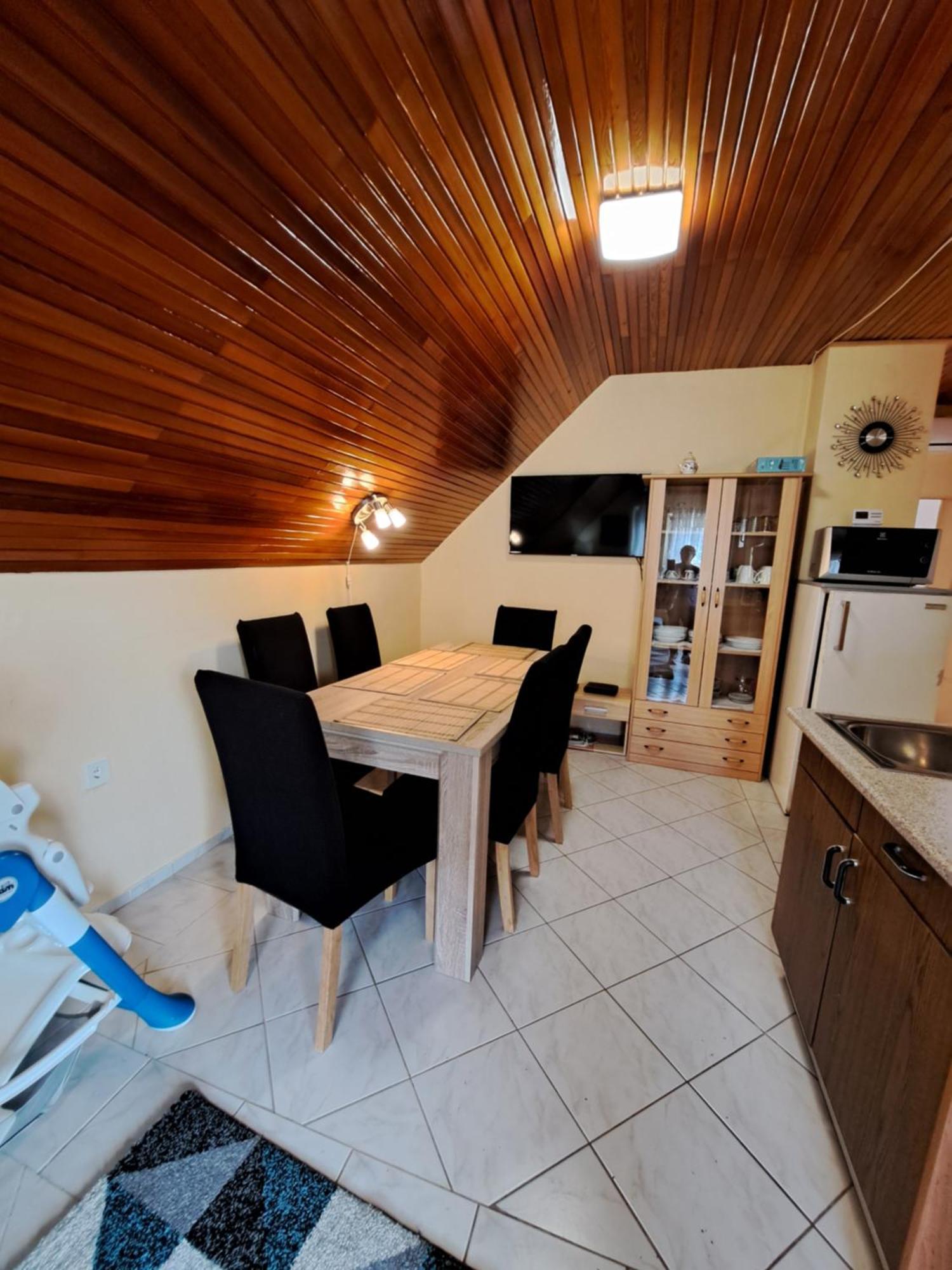 Jazmin Apartman 잘라카로쉬 외부 사진