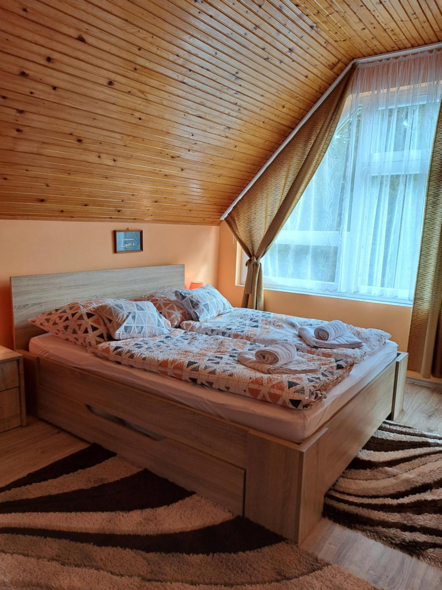 Jazmin Apartman 잘라카로쉬 외부 사진