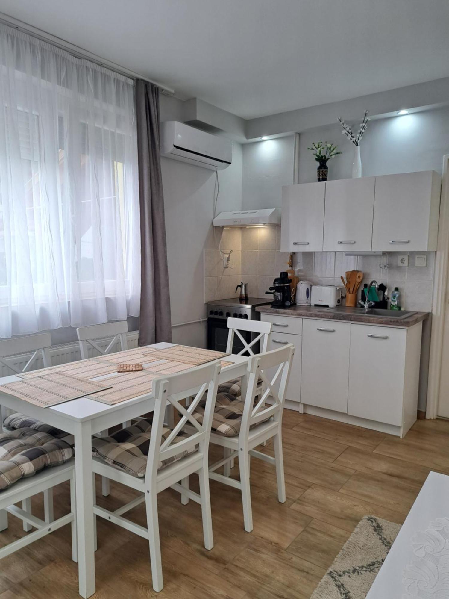 Jazmin Apartman 잘라카로쉬 외부 사진
