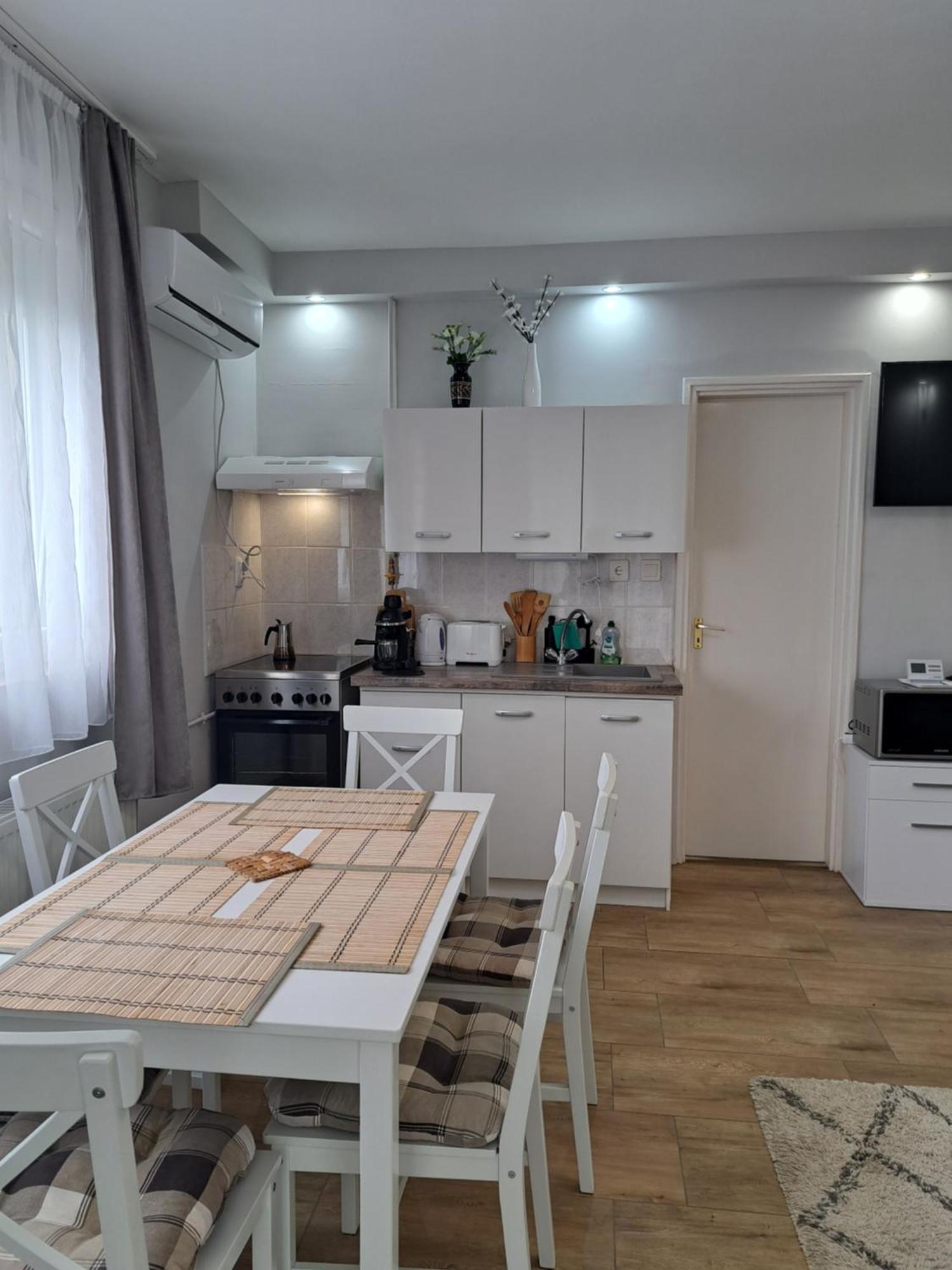 Jazmin Apartman 잘라카로쉬 외부 사진